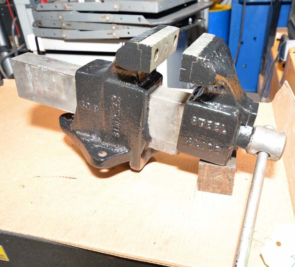 Simplex Bench Vise 43 p (Inv.42199)