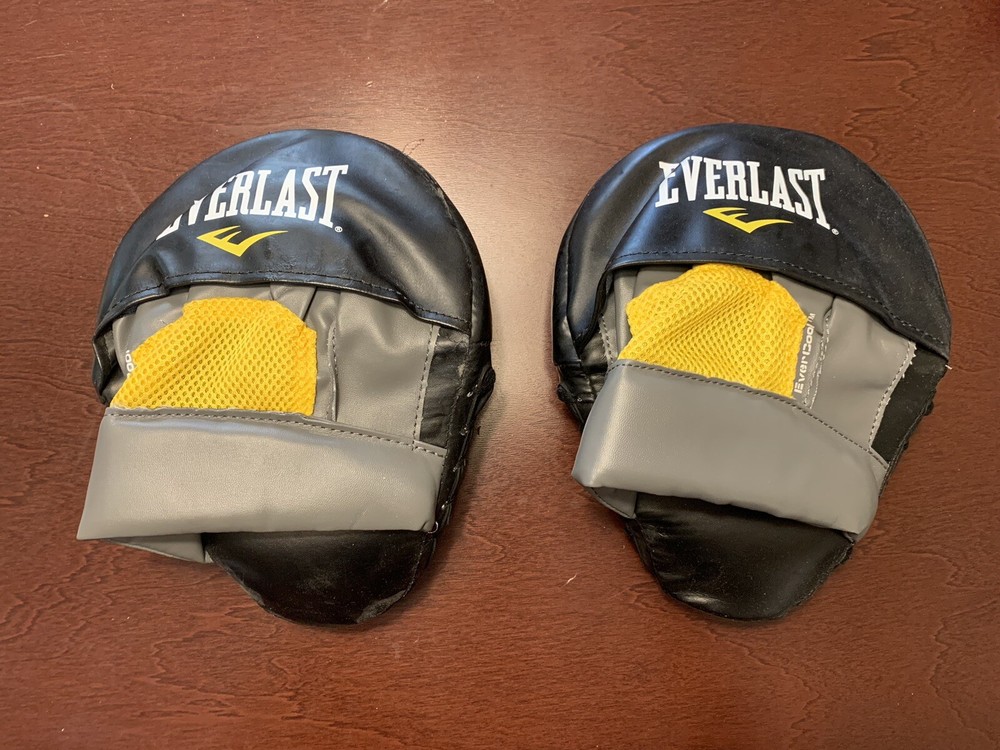 Everlast Boxing Mantis Punch Mitts