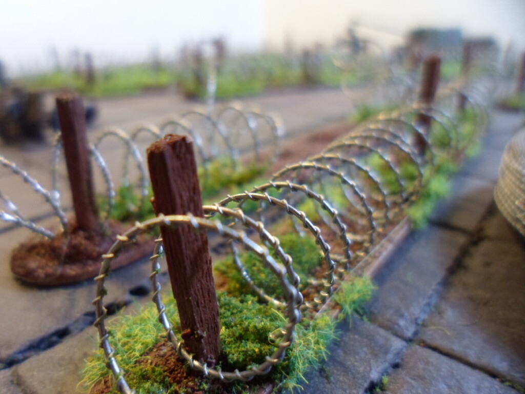 Barbed wire 15mm 20mm 28mm 1/72 1/56 Wargame Terrain 50 yards