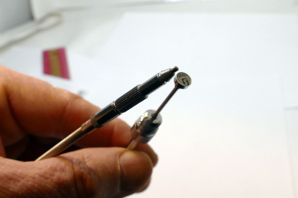 Release Cable 20" long for vintage Camera (missing not lock)