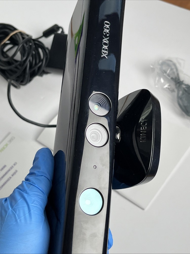 Microsoft Xbox 360 Kinect Sensor Model 1414 Motion Camera w/ Box Manuels, Etc