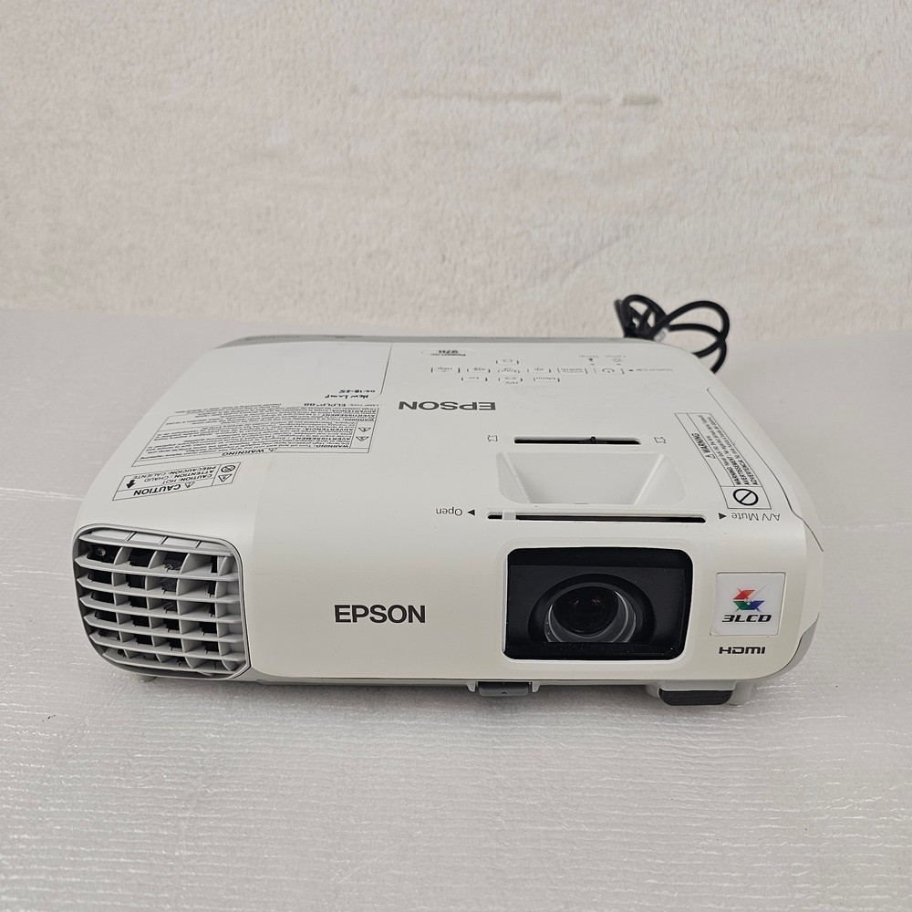 Epson LCD Projector Powwerlite 97H Model H688A - Tested