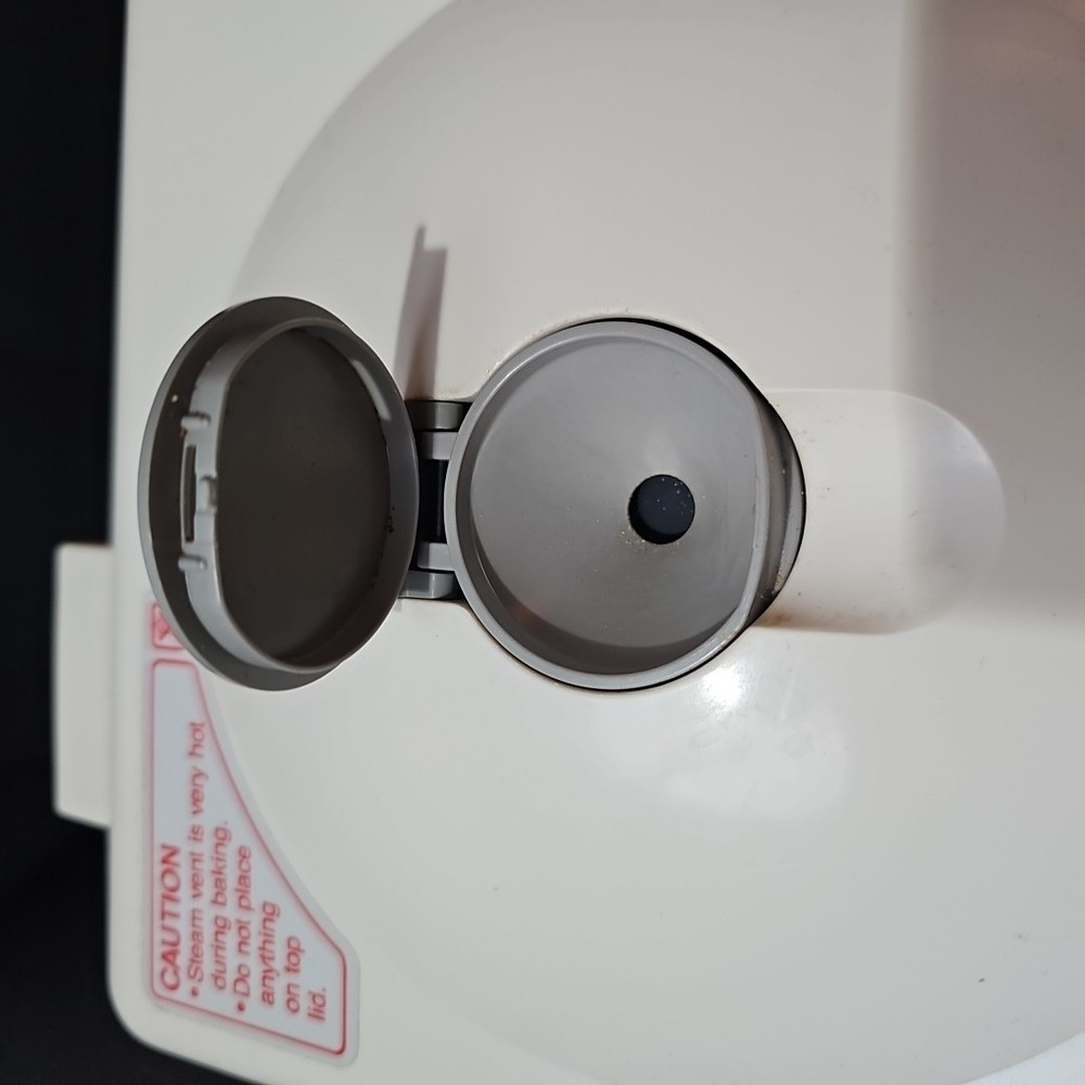 Panasonic SD-BT2P White Bread Bakery Automatic 1lb Bread Maker Machine