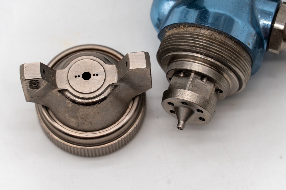 Binks Model 2100 GW Plural Component Spray Gun