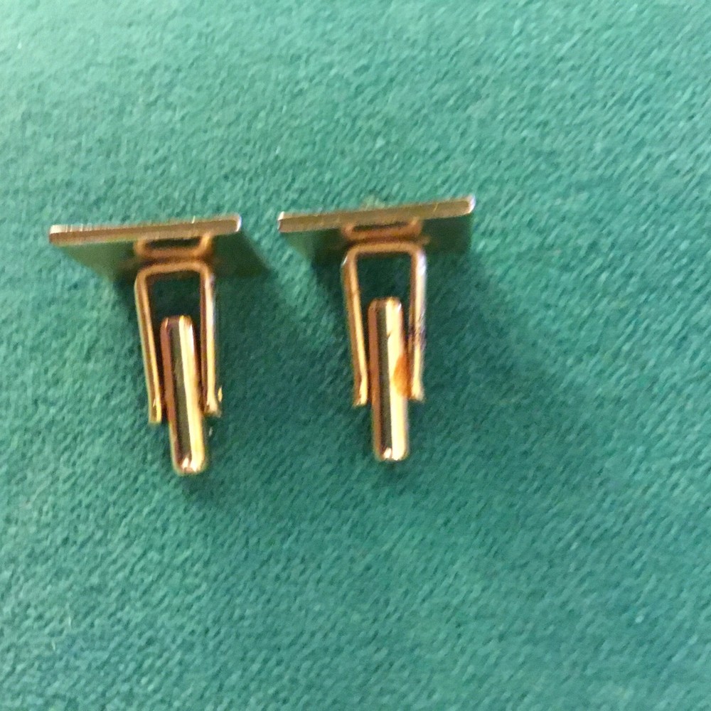Diamond Cut Gold Tone