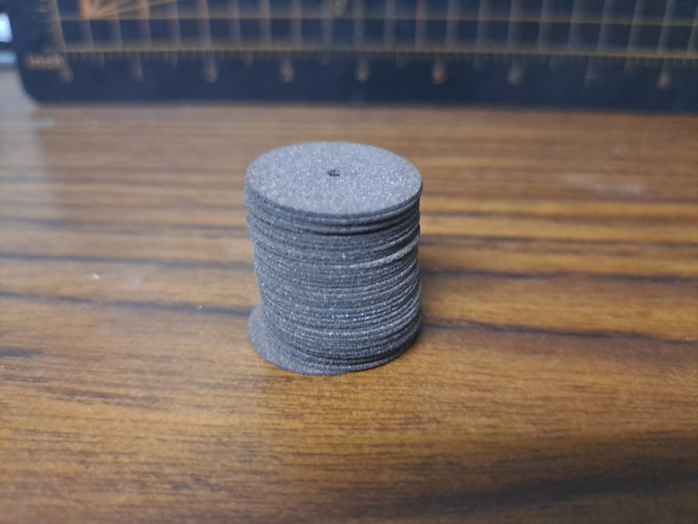 Black&Deck 15/16" x .025" x 1/16" Cut Off Wheel, use w/Dremel, 1 Tube of 36Discs