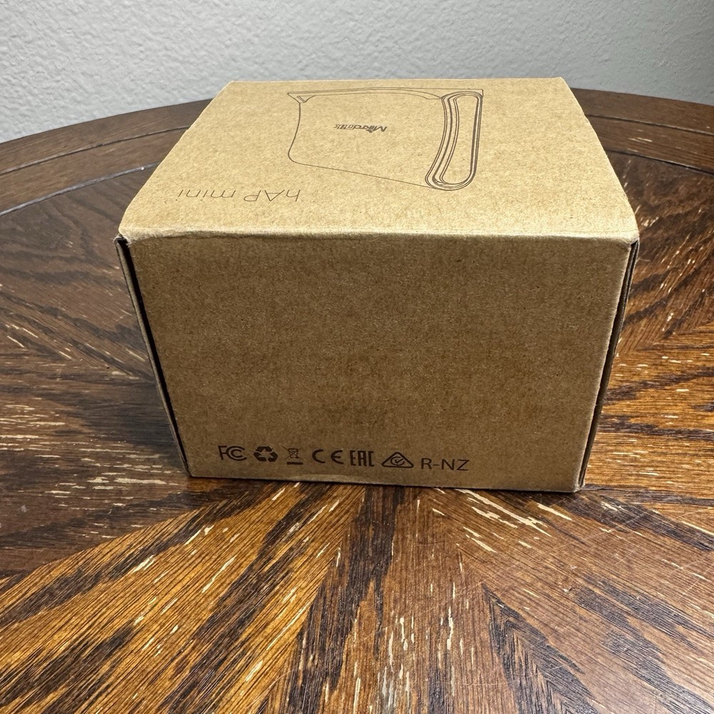 MikroTik RB931-2nD hAP mini Wireless Router Bundle w/ Power Adapter Box