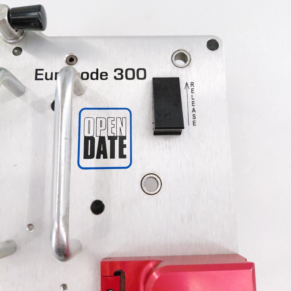 Eurocode 300 Open Date Labeling Assembly