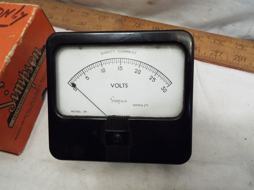 Simpson Model 29 0-30 Volts DC Meter Gauge in Box Electrical Gage Panel Tool