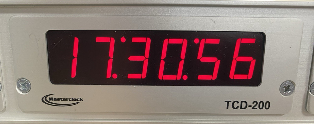 Masterclock TCD-200 Time Code Driven Clock w/Rack Mount