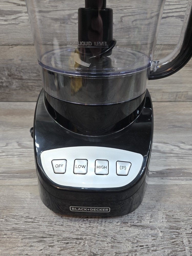 Black & Decker 8 Cup Food Processor FP4100B 450 Watt (NEVER USED)