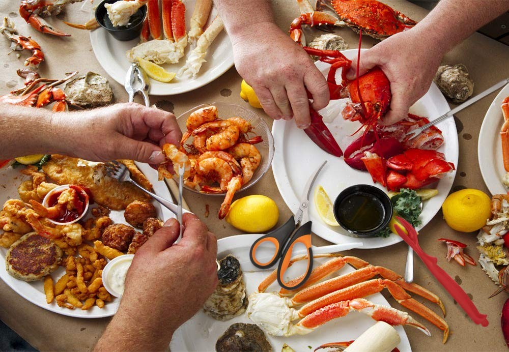 4-Person Seafood Tools Set includes 2 Crab Crackers, 4 Lobster Shellers, Rust