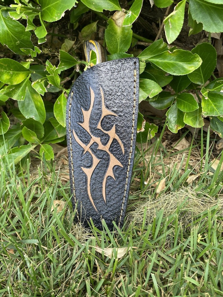 Custom leather sheath for fixed blade knife