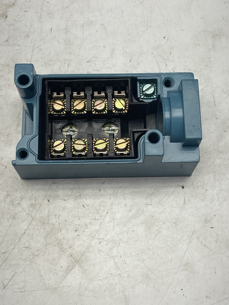 MICROSWITCH LSZ4002 LIMIT SWITCH BODY NSNP