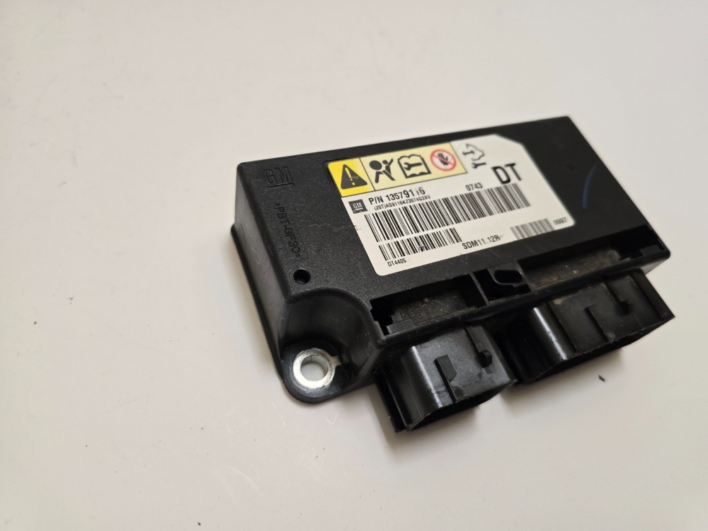 2011-2014 GM BCM ECU CONTROL MODULE OEM 13576749