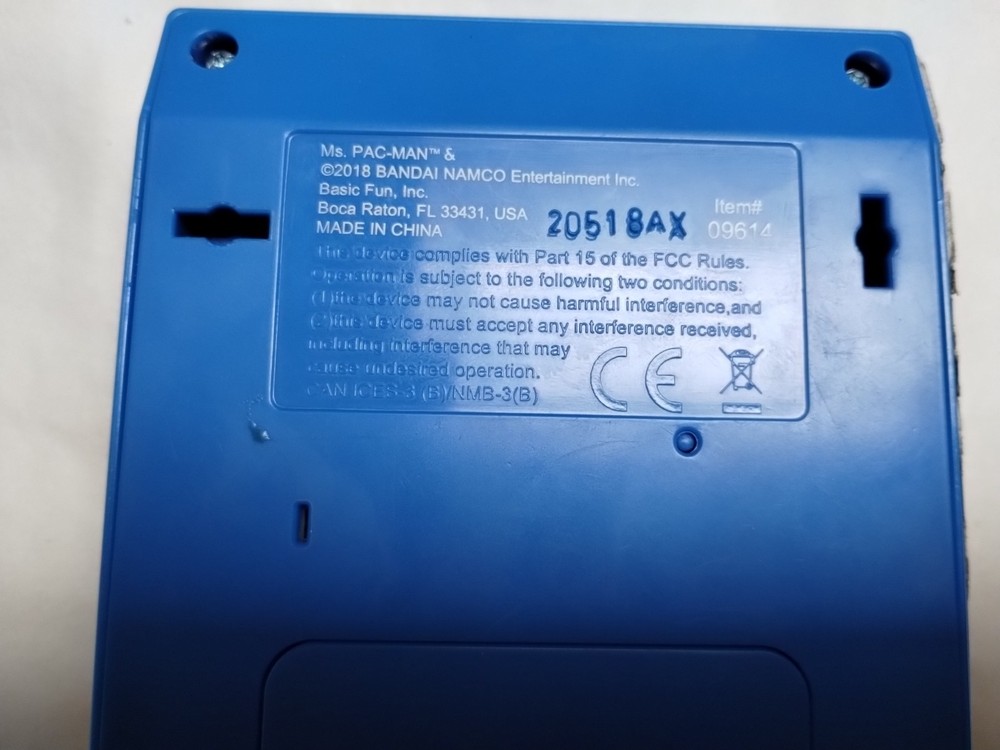 Mini Arcade Machine Featuring Ms. Pac-Man Unique 2018 (Batteries Included)