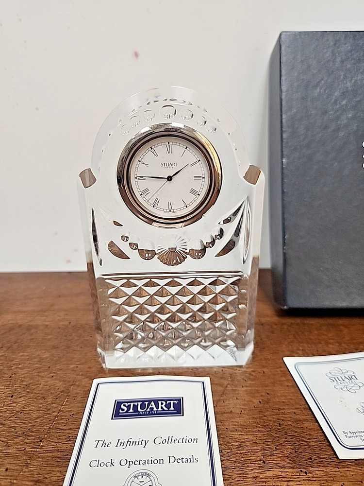 NIB STUART CRYSTAL BEACONSVILLE CLOCK