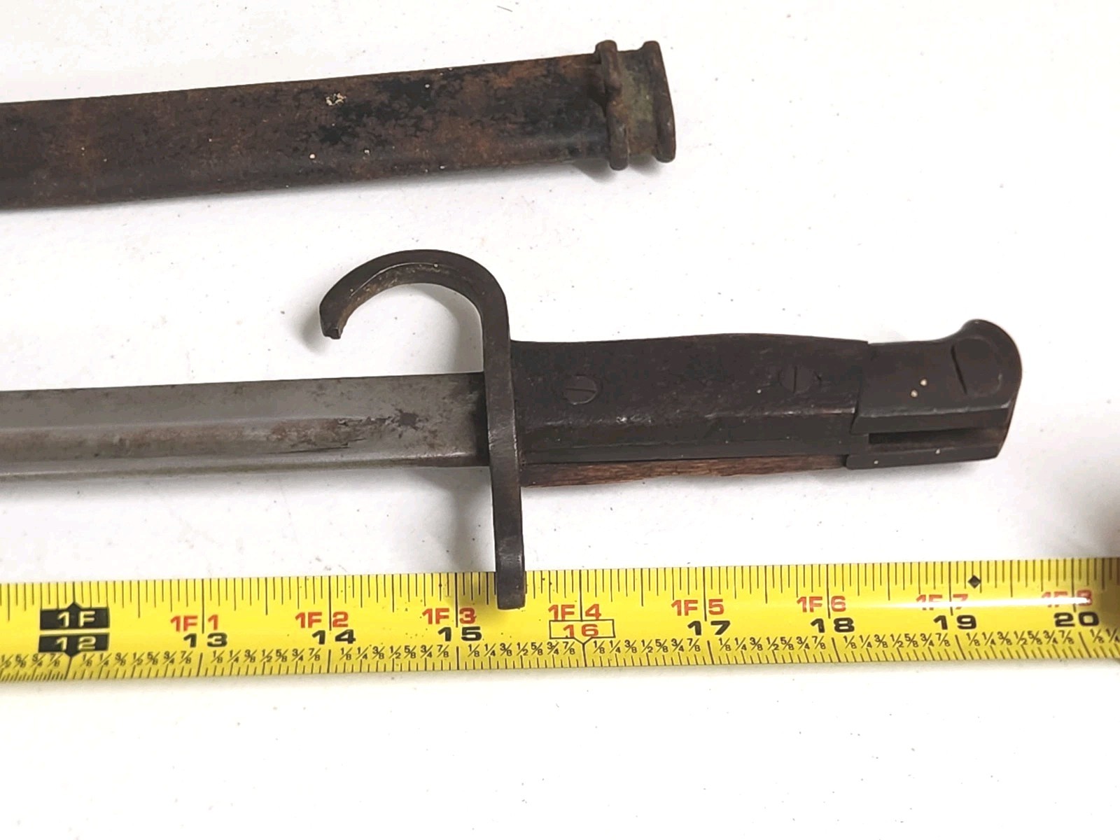 WWII Japanese Bayonet with Scabbard Unmarked
