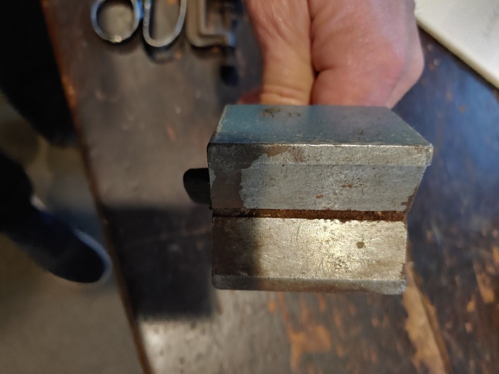 Mitutoyo Code No. 7011S Magnetic Base for Dial Indicator + Clamp, Machinist Tool