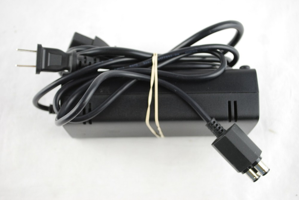 Microsoft Xbox 360 S Black Working Console System Cable Bundle