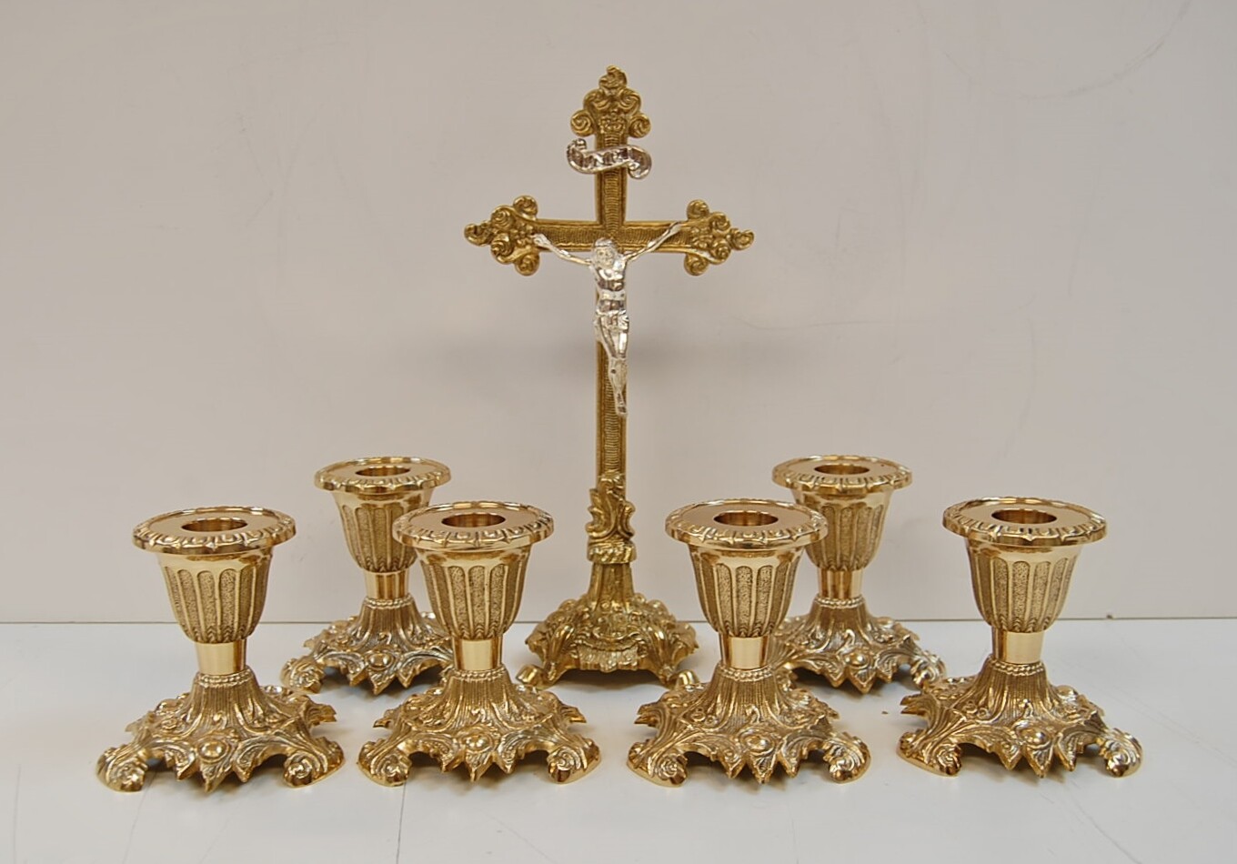 SET OF 6 SHORT 3 1/2" BRASS CHURCH ALTAR CANDLESTICKS & ALTAR CROSS (#399/#315)