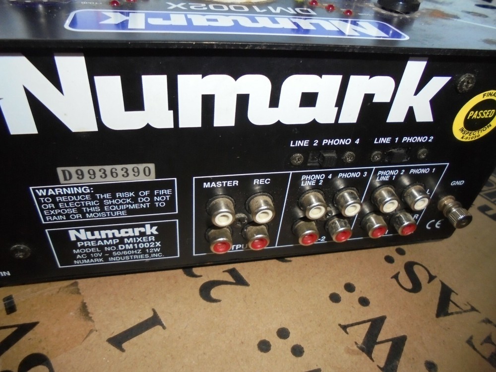 NUMARK PREAMP MIXER MODEL: DM1002X