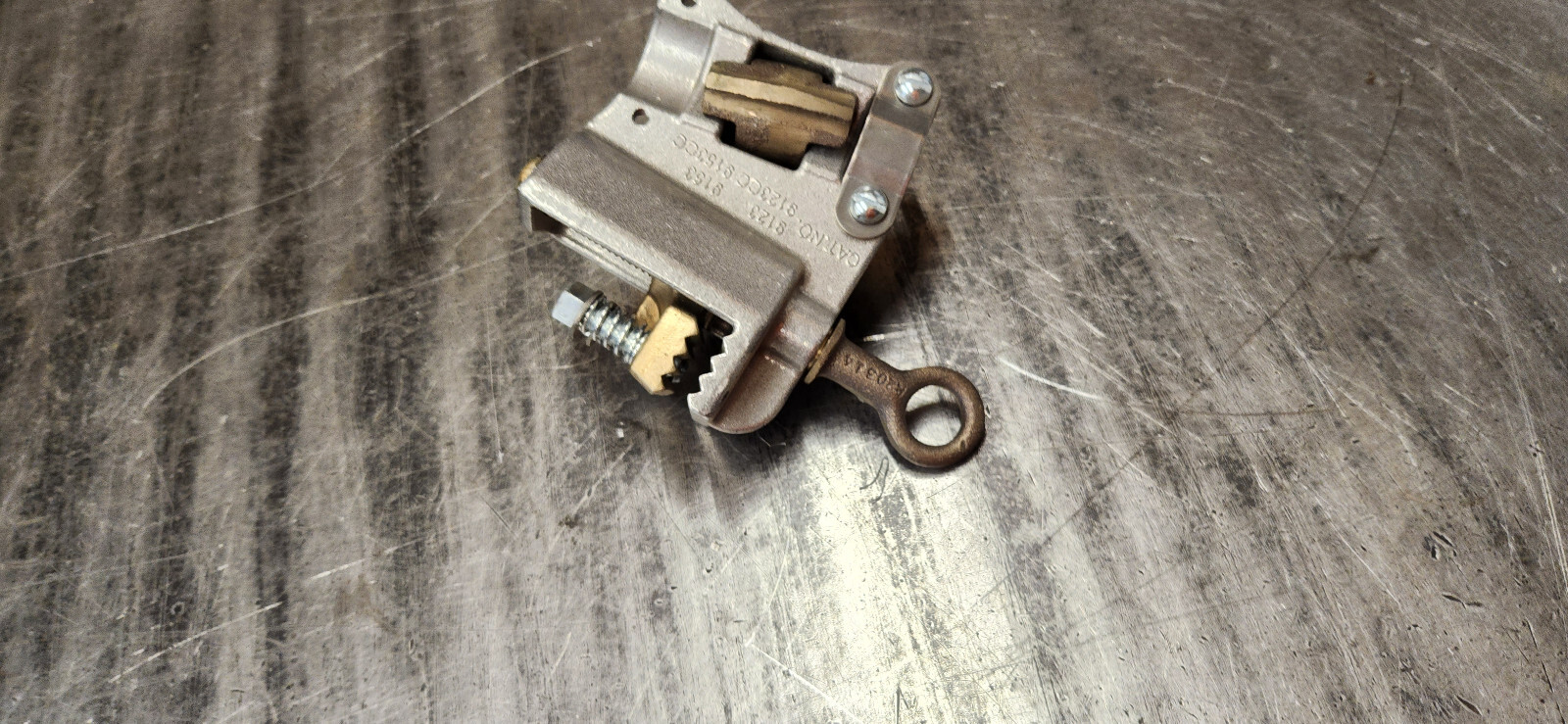 Hastings 9153CC 9153 Serrated 1-1/2" Tower & Flat Face Ground Clamp Eye Handle