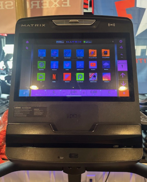 Matrix | Performance Recumbent Bike w/ Touch Console