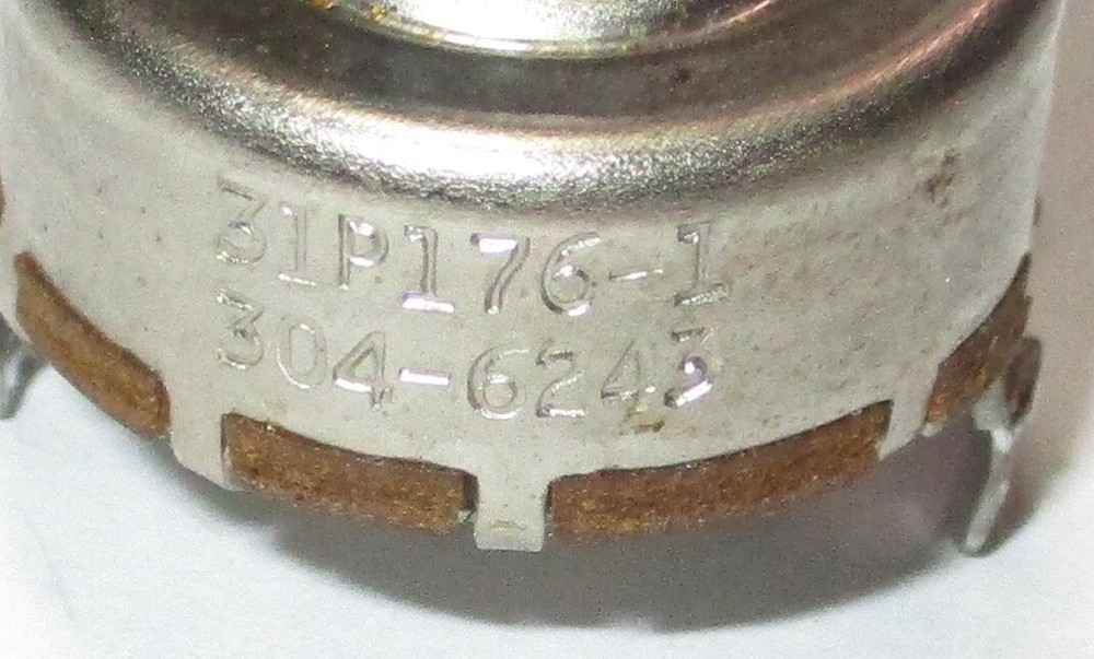 Stackpole 3046243 120 Ohm Linear 3/8" x 1/4" Spline Shaft PC Mount Potentiometer