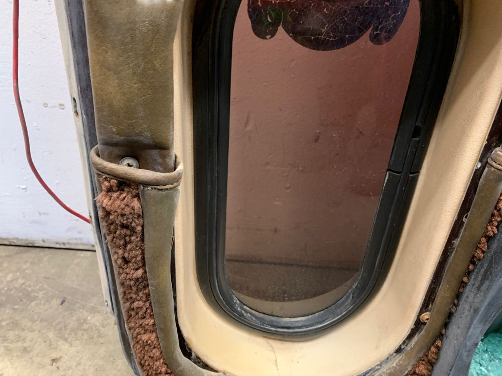 Peterbilt Door (606-13173)