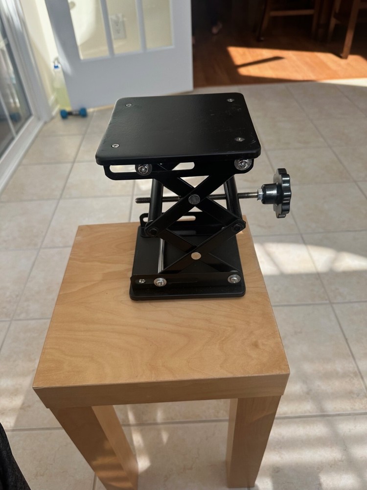 Lab Jack Black enamel 6X6 excellent condition