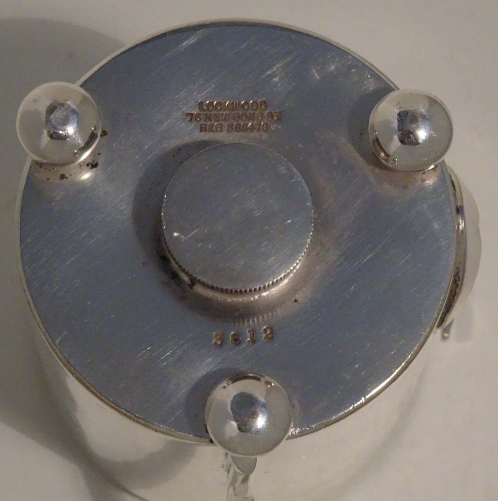 Heated silver plated eggcup