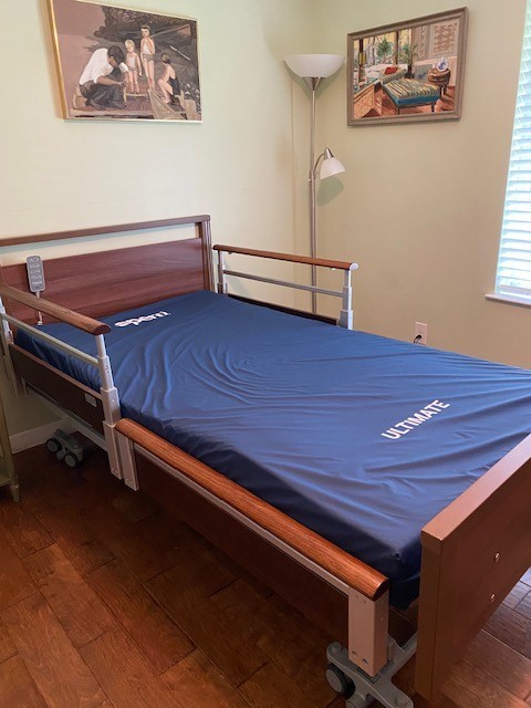 Hospital Bed - Sondercare from Opera 48"