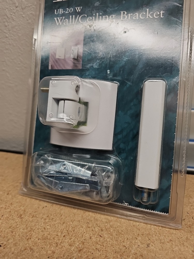BOSE White UB-20W Wall Ceiling / Bracket New Includes Mounting Hardware (A3)