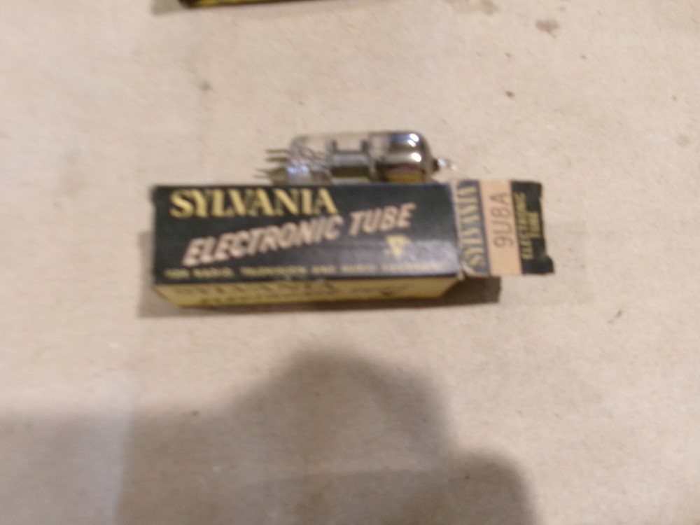 OEM VINTAGE ELECTRONIC TUBE SYLVANIA 9U8A