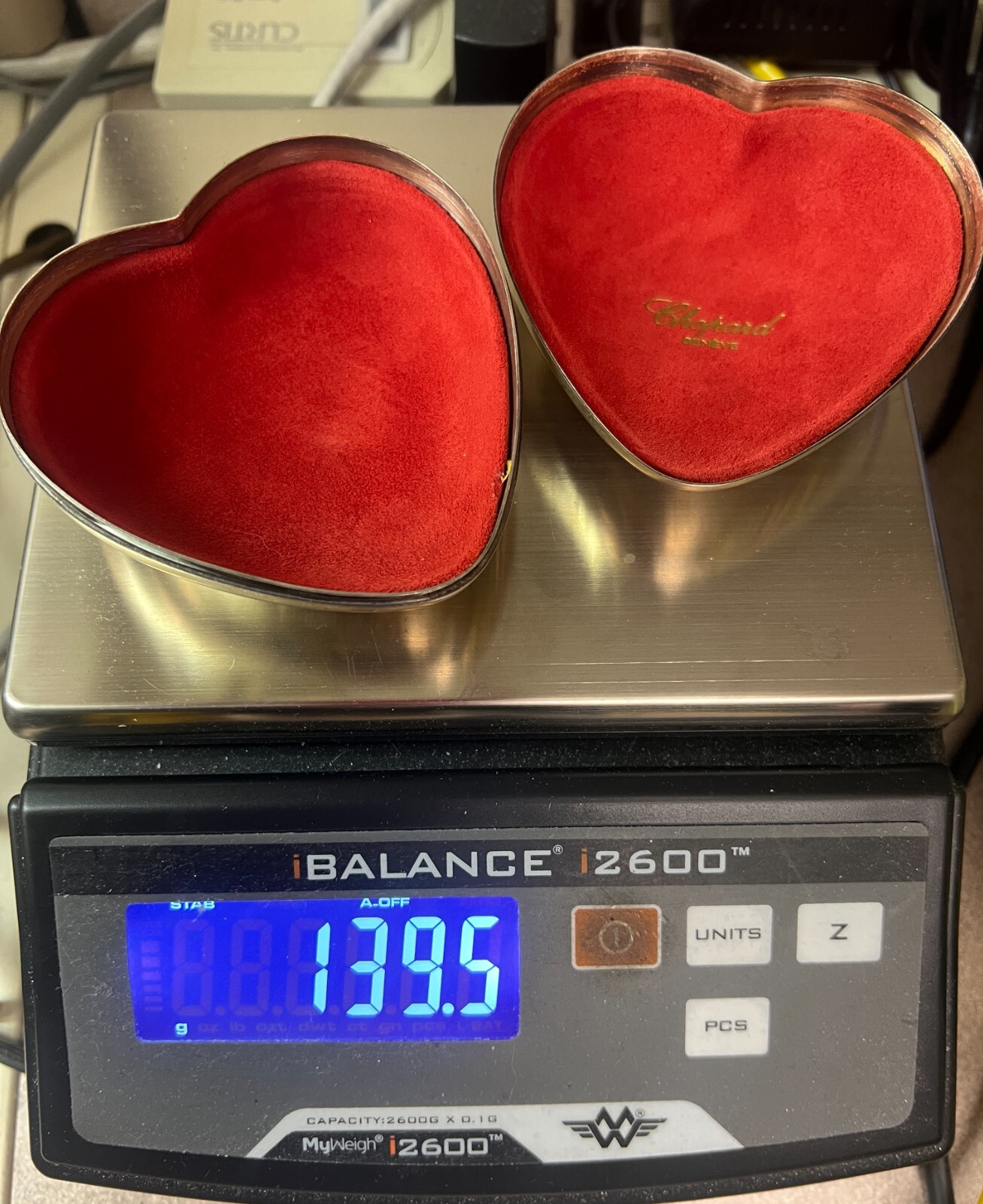 ORIGINAL CHOPARD HEART SHAPED STERlING SILVER RING DISPLAY BOX - VERY NICE!