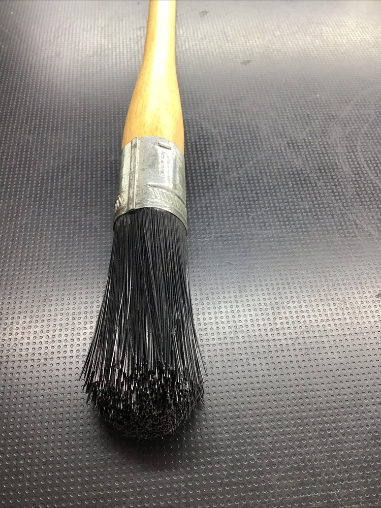 Deluxe Nylon Brush 10”