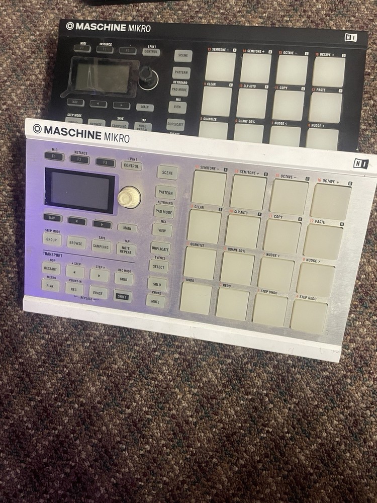 (White) Native Instruments MK1 Maschine Mikro Midi Controller