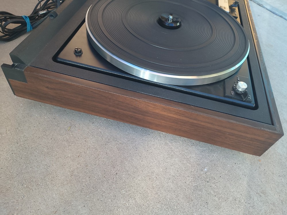 Dual 1237 Turntable, Operates Manually, Auto Func Not Working, Sounds Very Good