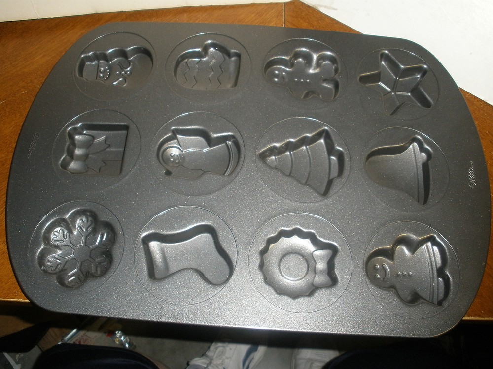 Wilton Christmas cookie sheet pan  MINT (SU32)