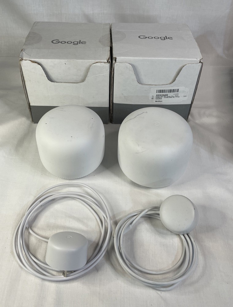 Google Nest Wifi Router and Point