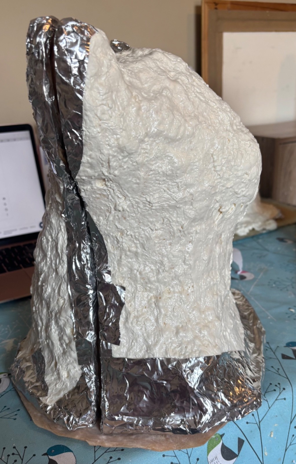 Latex mould WITH FOAM SUPPORT CASE for making this Stunning LARGE COW STATUE