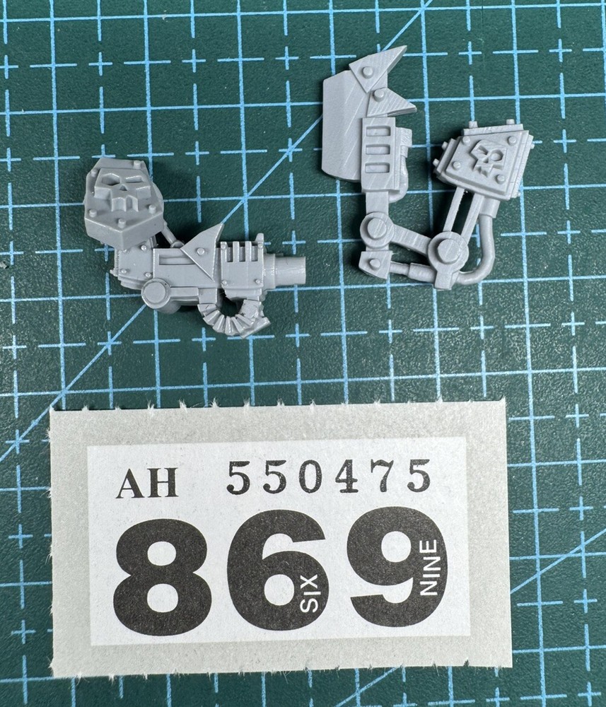 Ork Cyber Bionic Arm Choppa Shoota Pair Kitbash Weapon Nob Orc Resin 40K Bits