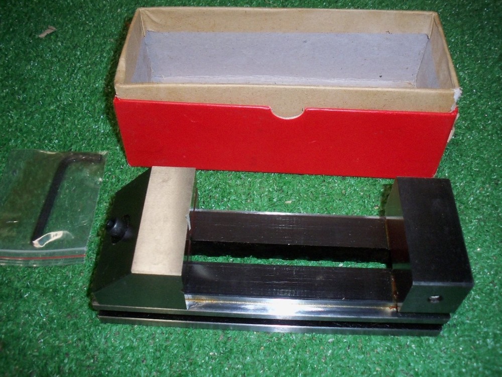 INTERSTATE EVB-80 Toolmaker's Vise 2 7/8" Jaw Width 5"Jaw Opening Capacity