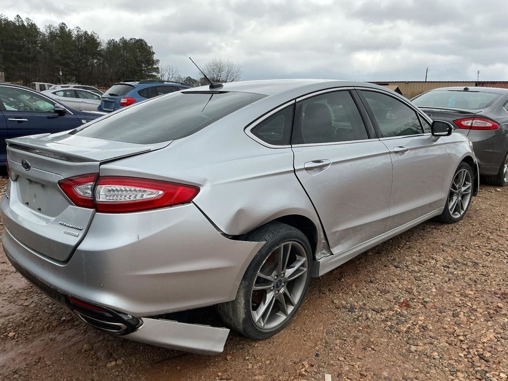 FUSION 2015 Glove Box 4951819
