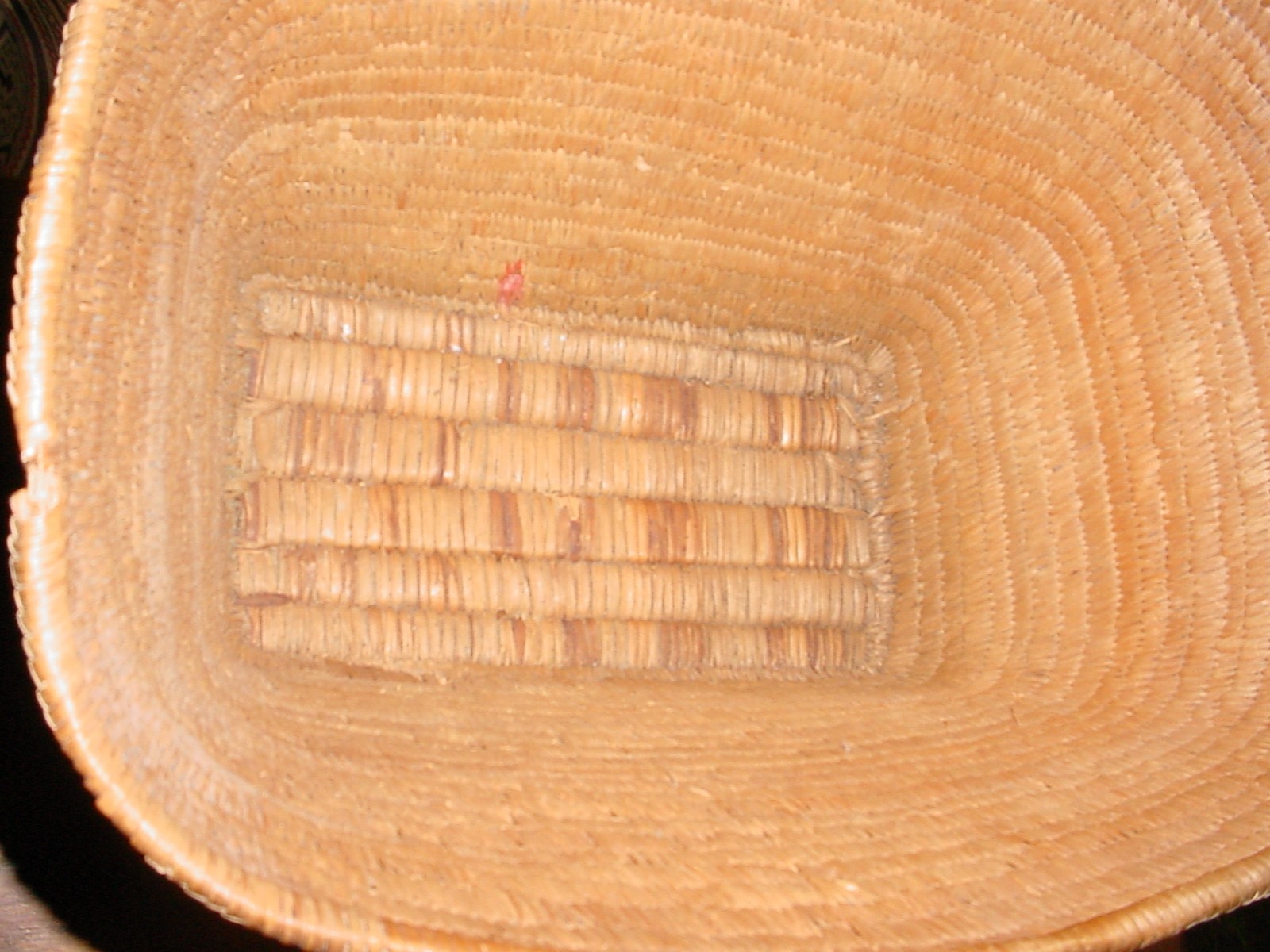 LARGE OLD THOMPSON RIVER SALISH INDIAN BASKET WITH BROKEN HANDLES 17 BY 12 BY 10