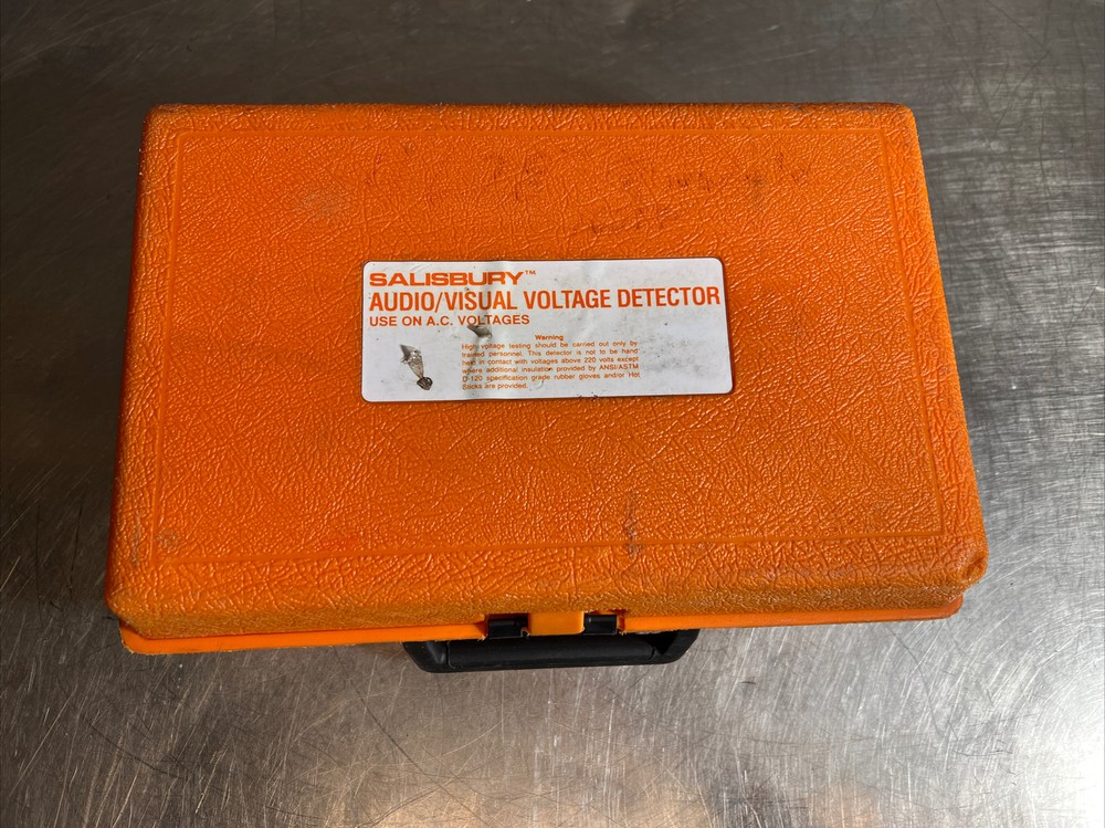 SALISBURY Model WHSCO 4244 Audio Visual AC VOLTAGE DETECTOR. Our #6