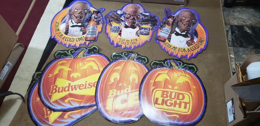 The Crypt Keeper Features Budweiser Halloween Pumpkin Posters Decorations 1995