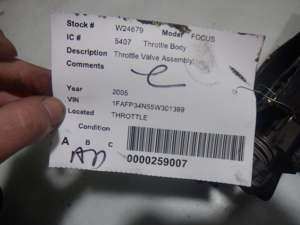 05 FORD FOCUS Throttle Body