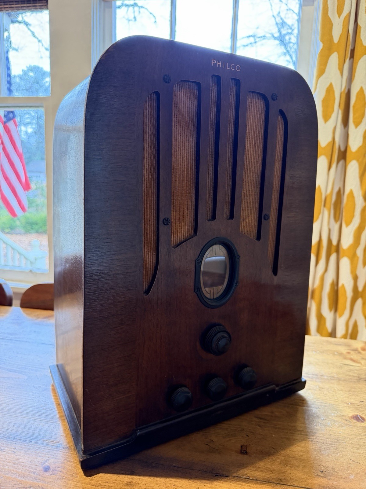 1936 PHILCO MODEL 625 Rare Wood Tombstone Radio Tested Turns On